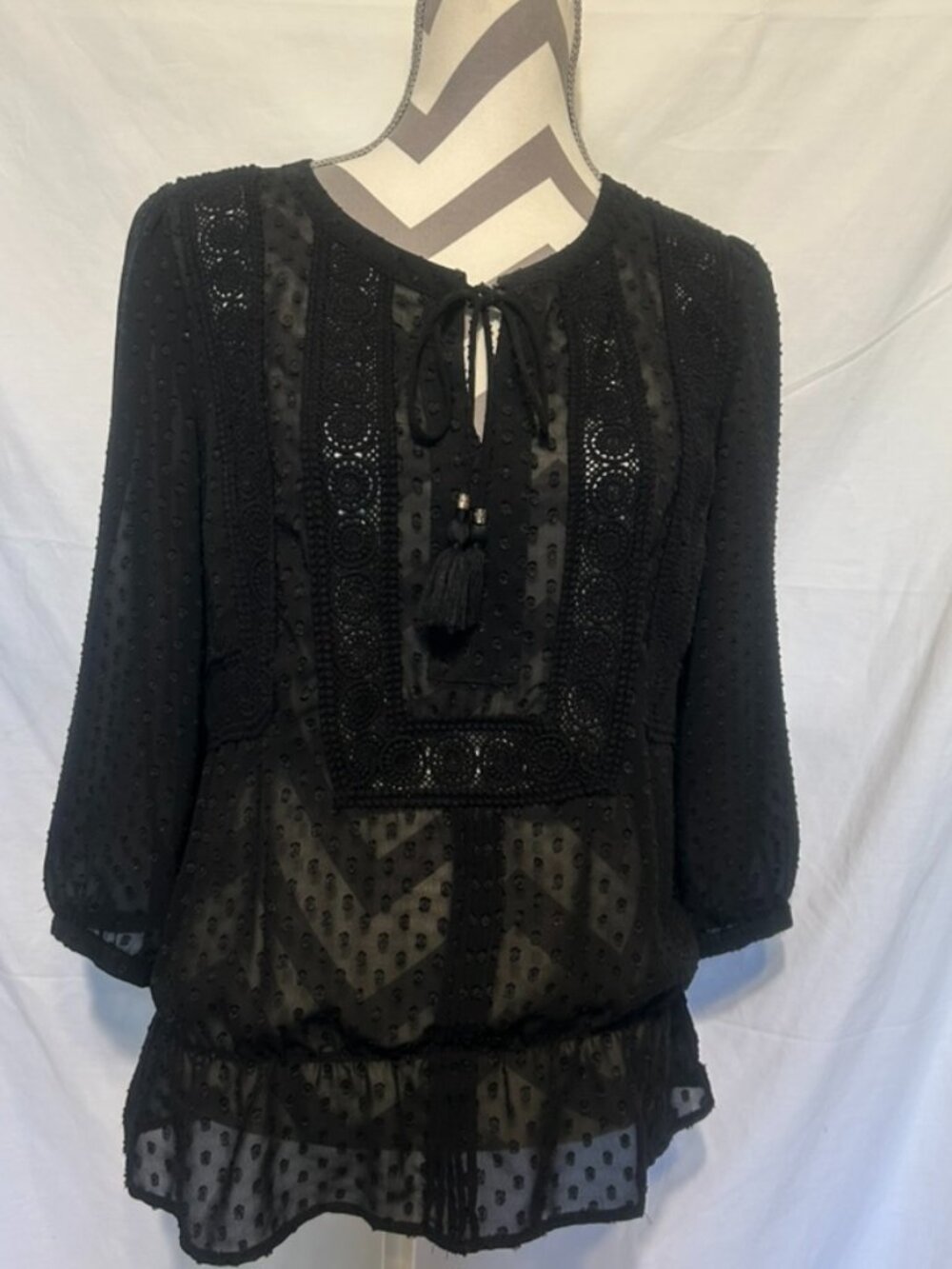 Beautiful! DR.2 ~Black Poly 3/4 Sleeve V-Neck w/Tassels & Cotton Lace Tunic ~ S